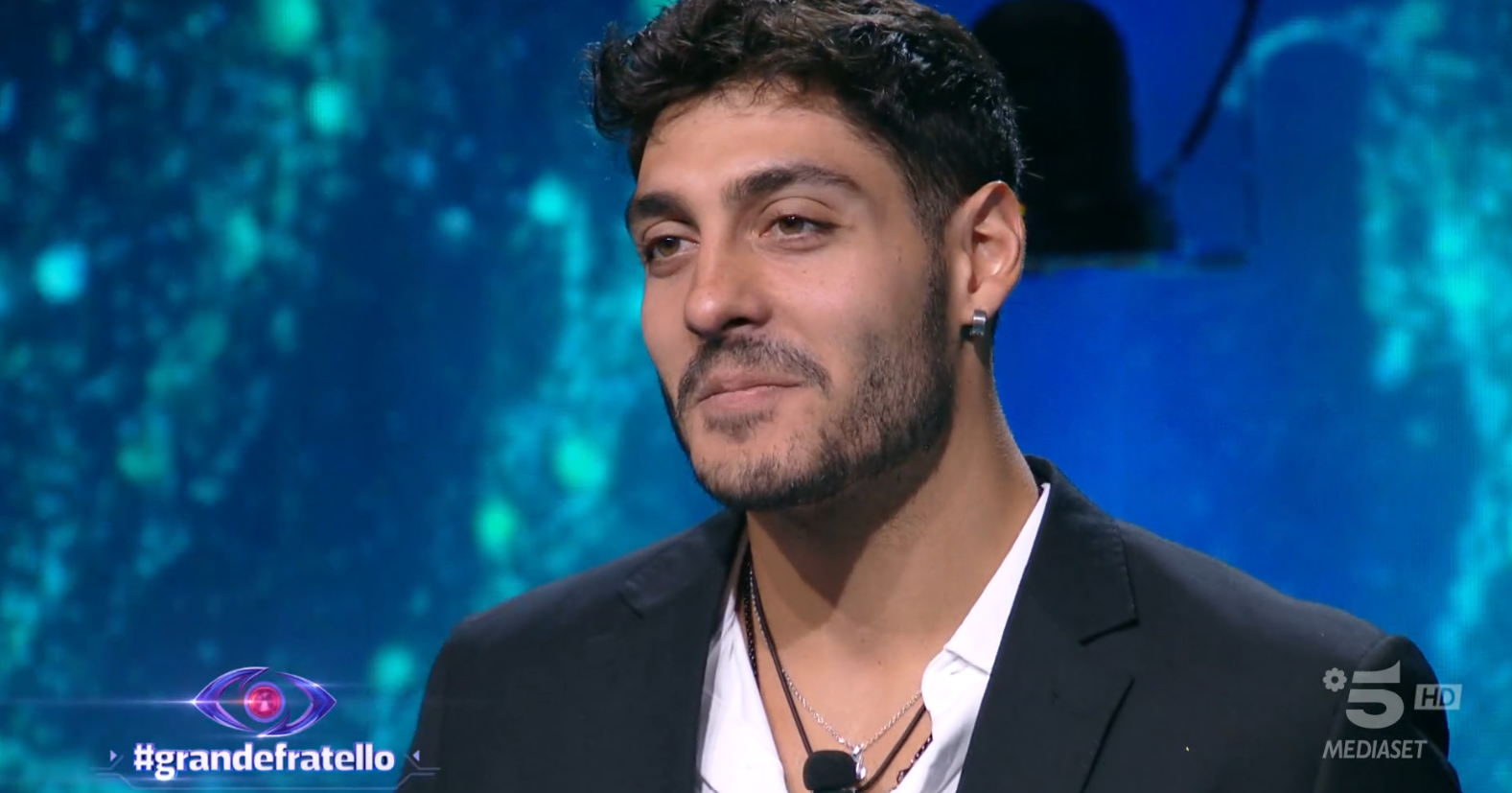 Grande Fratello 2024, puntata 2 dicembre: 6 nuovi concorrenti, Amanda, Federica, Stefano e Luca in nomination