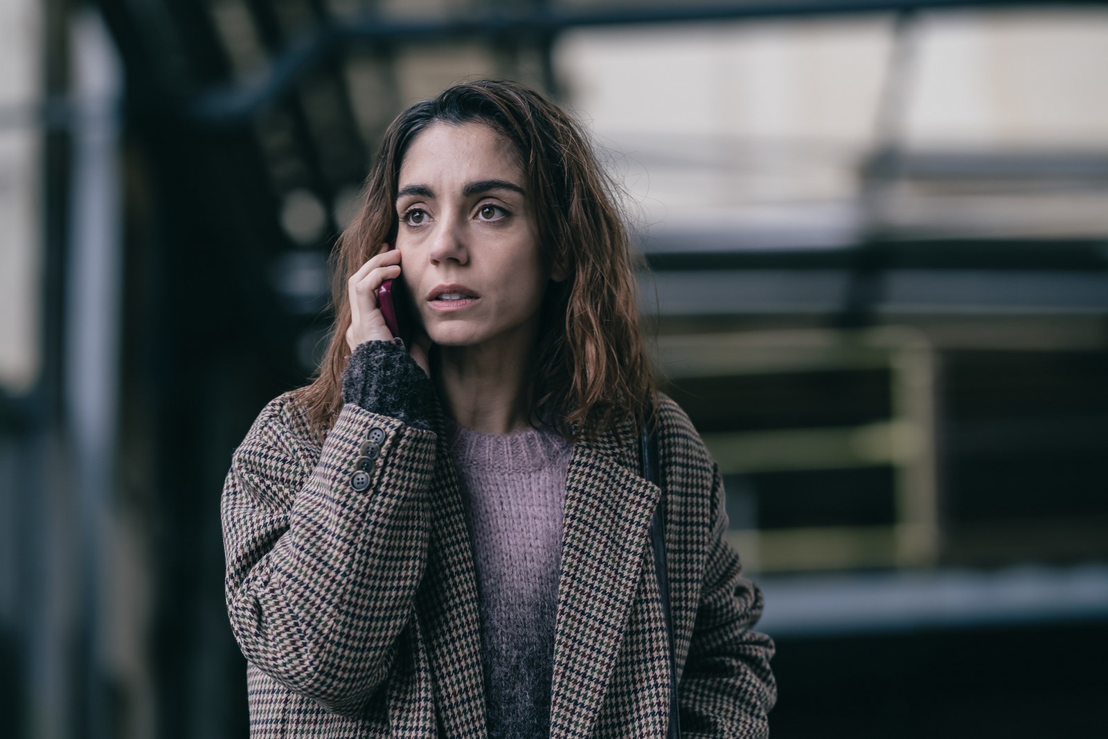Recensione e tutto quello che c'è da sapere su "La coda del diavolo", il film d'azione Sky Exclusive di Domenico de Feudis con Luca Argentero, Cristiana Dell’Anna e Francesco Acquaroli