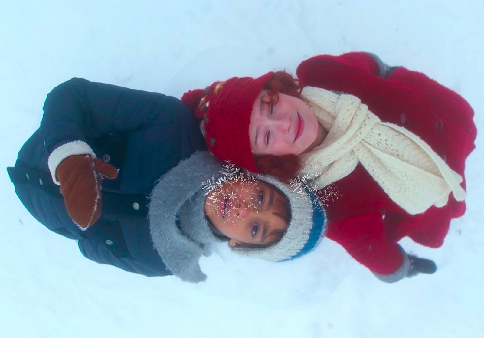 Recensione e tutto quello che c'è da sapere su "Sorella di neve", il film natalizio norvegese di Netflix diretto da Cecilie A. Mosli e interpretato da Celina Meyer Hovland, Mudit Gupta e Jan Sælid.