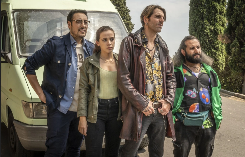 In TV su Rai Due "Falla girare", commedia d'azione del 2022 di Giampaolo Morelli con Giampaolo Morelli, Laura Adriani, Ciro Priello, Fabio Balsamo, Giovanni Esposito, Michele Placido e Leopoldo Mastelloni.