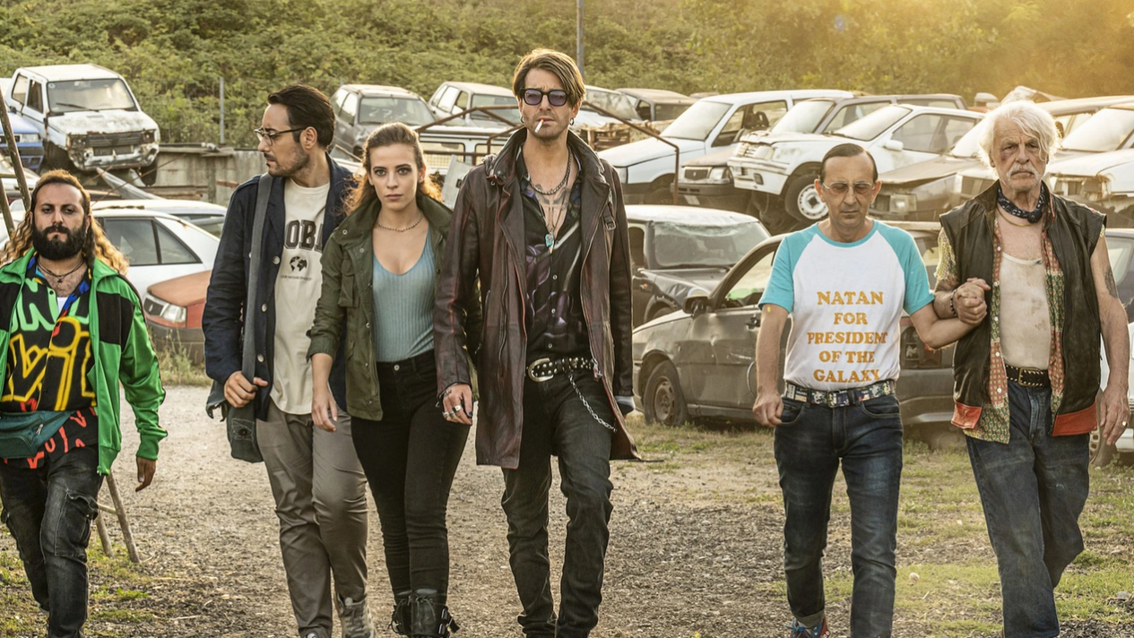 In TV su Rai Due "Falla girare", commedia d'azione del 2022 di Giampaolo Morelli con Giampaolo Morelli, Laura Adriani, Ciro Priello, Fabio Balsamo, Giovanni Esposito, Michele Placido e Leopoldo Mastelloni.