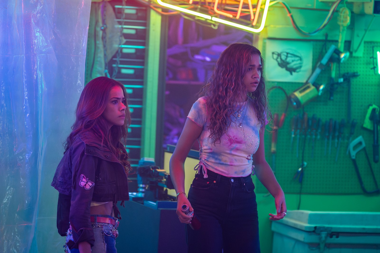 Recensione e tutto quello che c'è da sapere su "Time Cut" di Netflix, lo slasher per adolescenti di Hannah Macpherson con Madison Bailey, Antonia Gentry, Michael Shanks e Griffin Gluck.