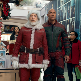 Nuovi spot tv in italiano e tutto quello che c'è da sapere su Uno Rosso, la commedia d'azione natalizia di Warner Bros. diretta da Jake Kasdan e interpretata da Dwayne Johnson e Chris Evans.