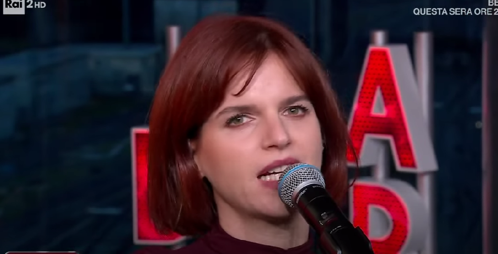 Valore, Chiara Galiazzo: testo e significato della canzone (esibizione video a Binario 2)
