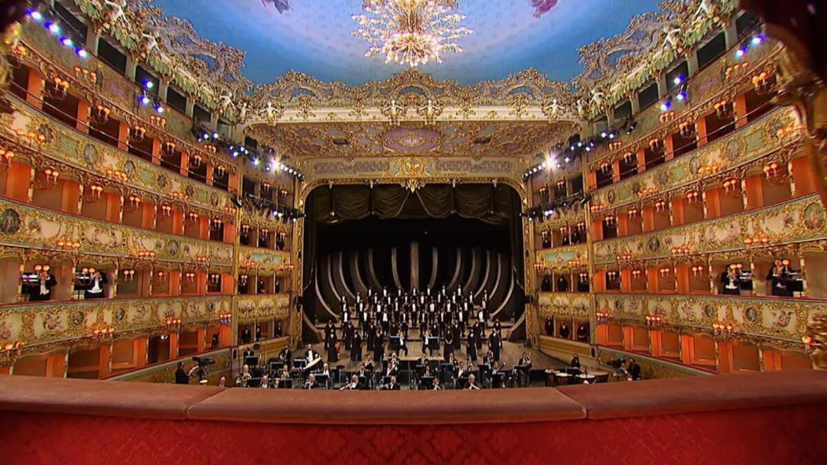 Capodanno 2025, il concerto dalla Fenice in diretta su Rai 1: il programma