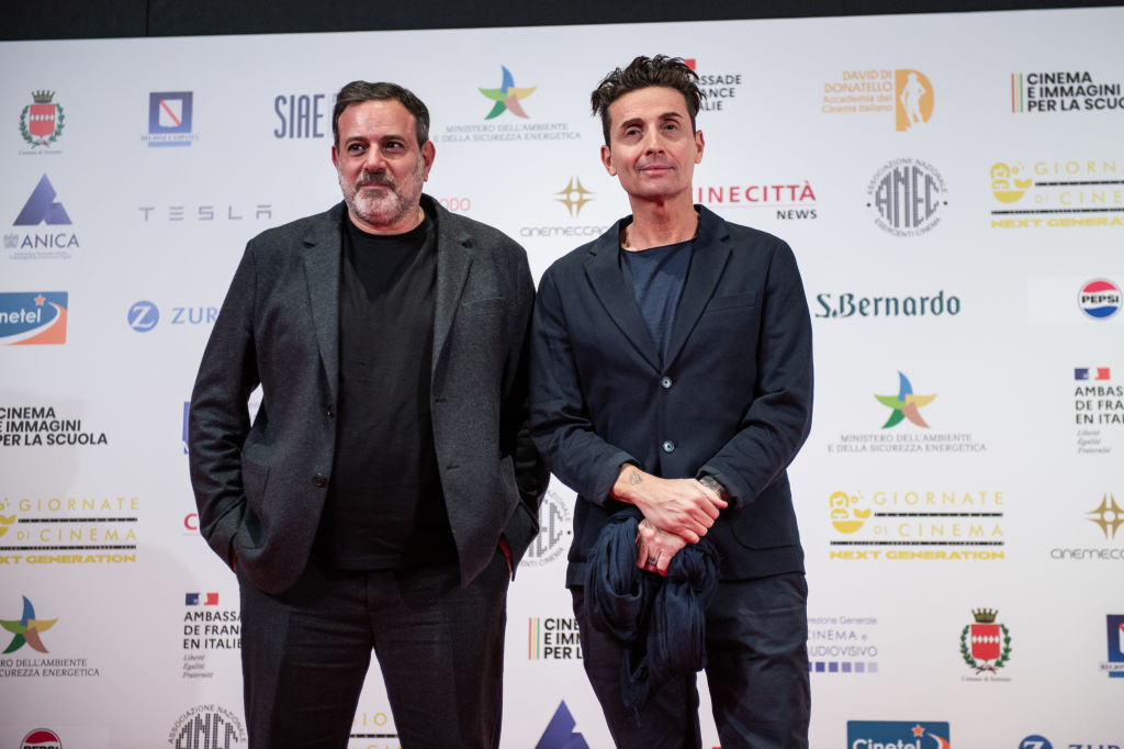 Dove osano le cicogne: primo trailer e nuovo poster del film di Fausto Brizzi con protagonista Angelo Pintus