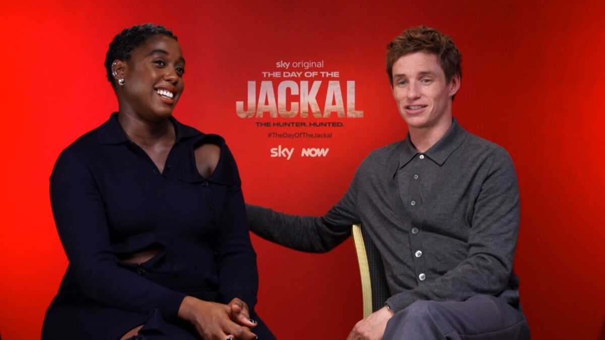 The Day of the Jackal, Eddie Redmayne e Lashana Lynch: “L’ambiguità dei personaggi” ha contribuito al successo della serie