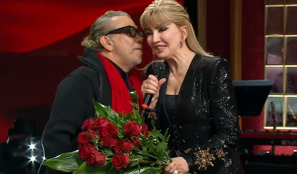 Ascolti tv sabato 14 dicembre 2024: Ballando con le Stelle a 3,7 mln (29%), Il Volo a 1,9 mln (14%)