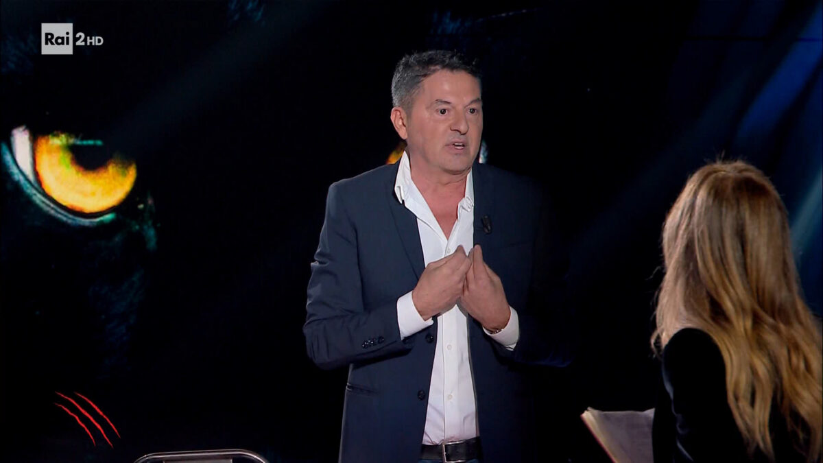 Belve, Teo Mammucari dopo la lite con Francesca Fagnani: “Avrei dovuto gestire la situazione diversamente. Ho sbagliato a partecipare”