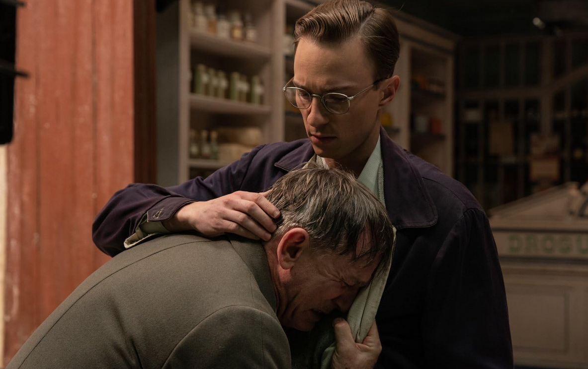 Nuovo trailer, poster e tutto quello che c'è da sapere su "Queer" di Luca Guadagnino, il film biografico dal romanzo di William S. Burroughs con Daniel Craig e Drew Starkey - Al cinema con Lucky Red