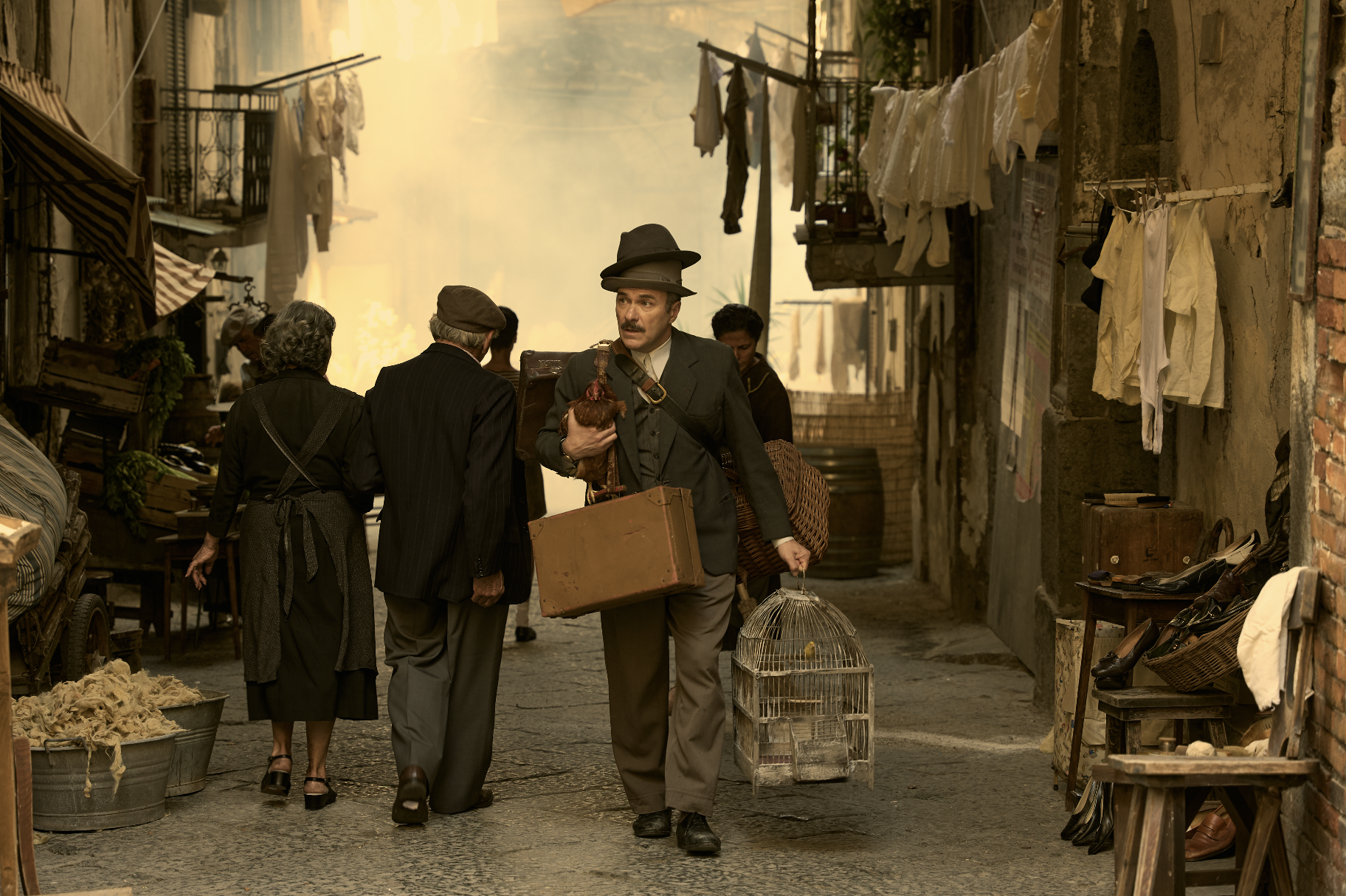 Ascolti tv Standard e Total Audience lunedì 30 dicembre 2024: Questi fantasmi! a 3 mln (18%), GF a 2,2 mln (18%)