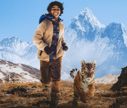 Tutto quello che c'è da sapere su Il ragazzo e la tigre, il film d'avventura su Italia Uno di Brando Quilici (Il mio Nanuk) con Sunny Pawar e Claudia Gerini.