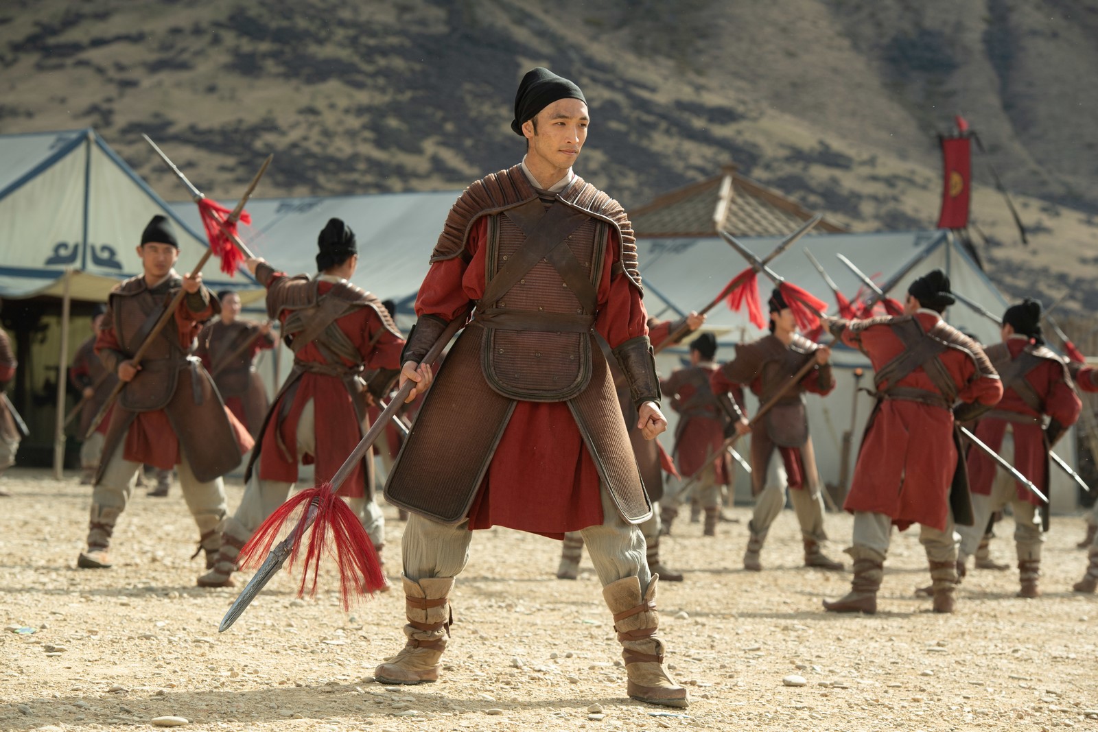 Tutto quello che c'è da sapere su "Mulan" di Niki Caro, il remake live-action Disney su Rai 2 con Yifei Liu, Donnie Yen, Jet Li, Jason Scott Lee e Gong Li.