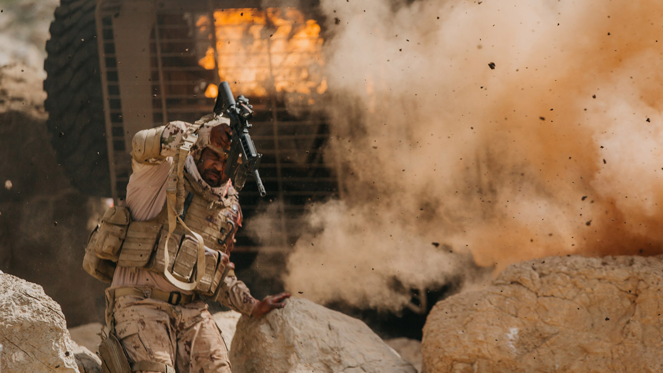 Tutto quello che c'è da sapere su "The Ambush" aka "Al Kameen", il dramma d'azione e guerra di Pierre Morel del 2021 basato su eventi reali in onda stasera su Rai 4.