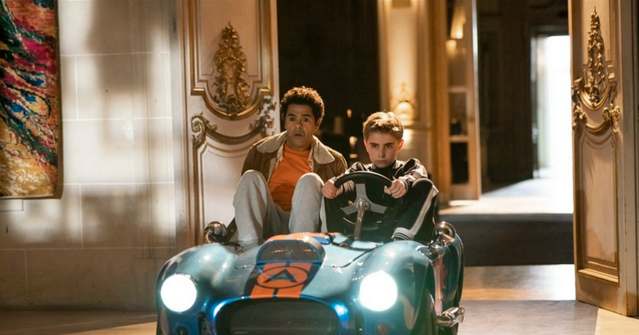Tutto quello che c'è da sapere su The New Toy (Le Nouveau Jouet) di James Huth, il remake campione d'incassi in Francia con Daniel Auteuil e Jamel Debbouze in onda stasera su Rai 2.