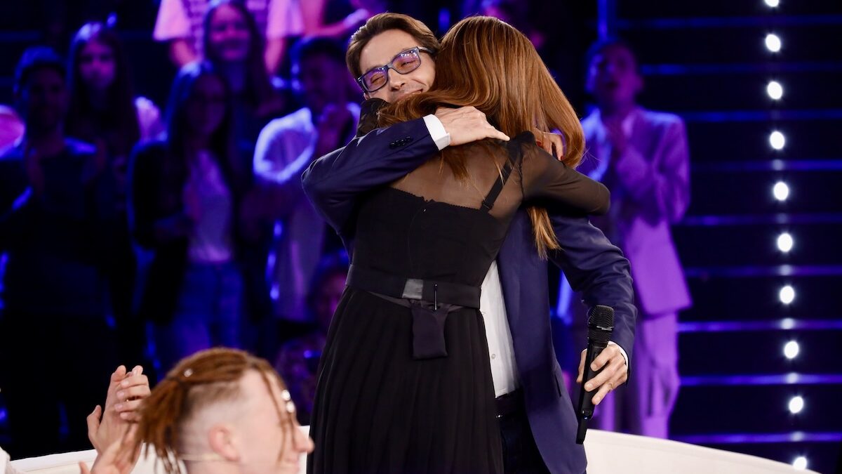 This is me, Canale 5: Elodie tra gli ospiti di stasera 4 dicembre 2024, ultima puntata. Sorpresa di Piersilvio Berlusconi a Silvia Toffanin