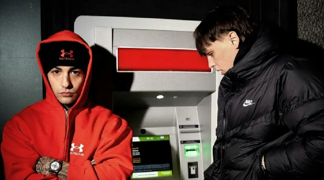 Pezzi da 100, Tony Effe feat. Kid Yugi: testo e significato della canzone