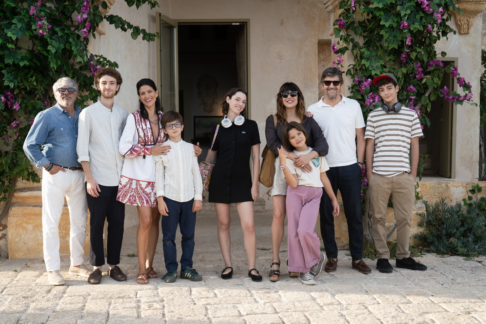 Trailer, trama, poster e tutto quello che c'è da sapere su "10 giorni con i suoi", il film di Alessandro Genovesi con Fabio De Luigi, Valentina Lodovini, Dino Abbrescia e Giulia Bevilacqua