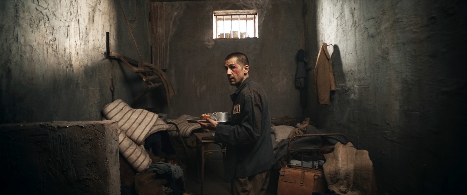 Recensione, colonna sonora e tutto quello che c'è da sapere e vedere sul film Amerikatsi del regista americano di origine armene Michael A. Goorjian - Al cinema con Cineclub Internazionale Distribuzione