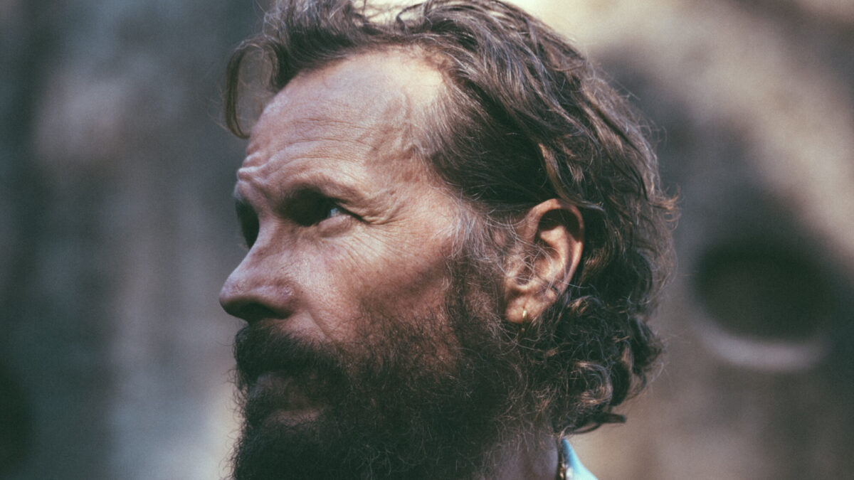 Un mondo a parte, Jovanotti: testo e significato della canzone