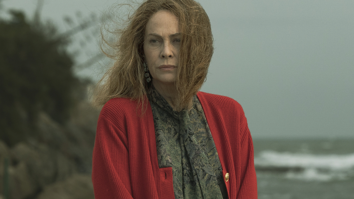 La farfalla impazzita, recensione: un film-tv di sguardi, per stimolare il ricordo di ciò che sa ancora ferire