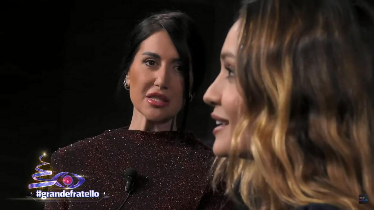 Grande Fratello, violenta lite: Helena Prestes lancia un bollitore a Jessica Morlacchi (VIDEO)