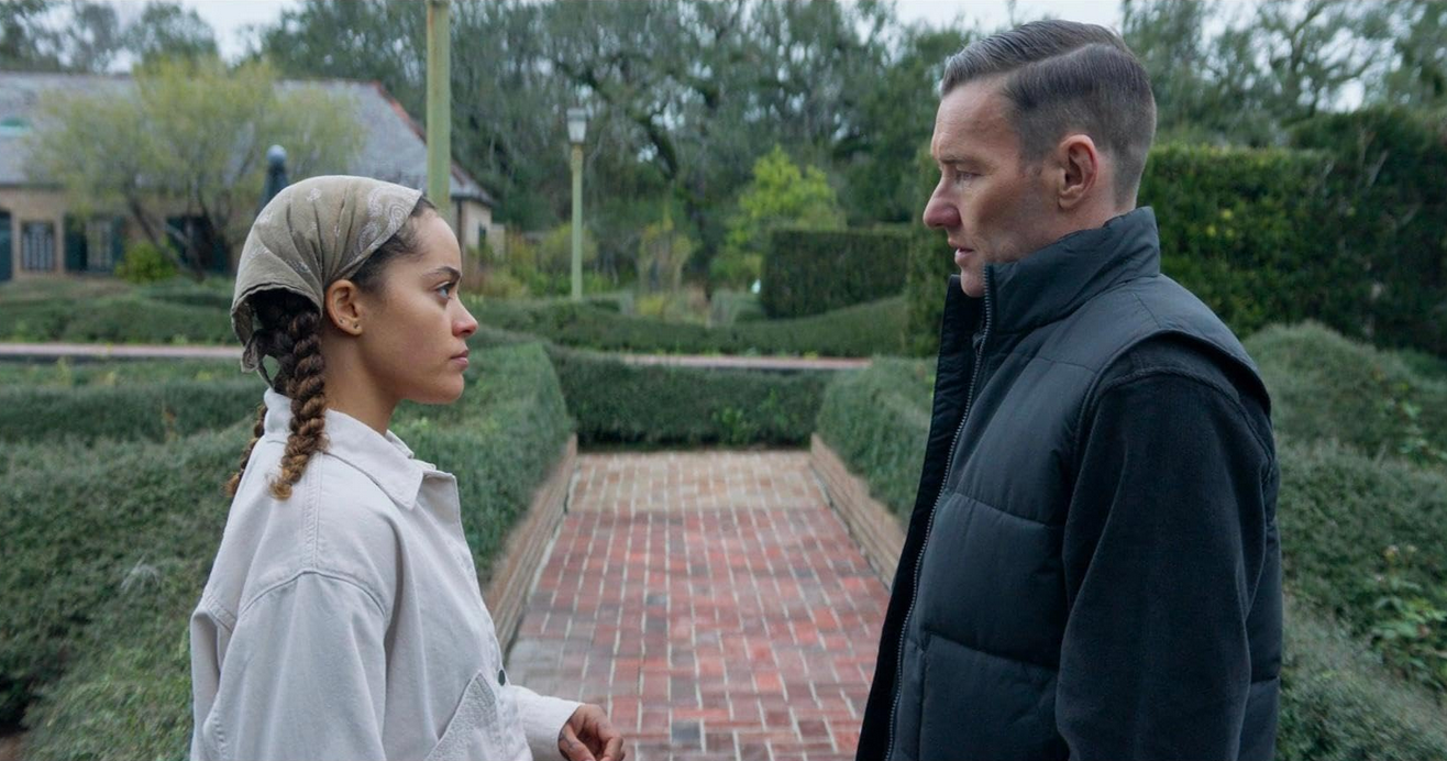 Tutto quello che c'è da sapere su "Il Maestro Giardiniere", il film in tv su Rai 3 di Paul Schrader con Joel Edgerton e Sigourney Weaver e Quintessa Swindell.