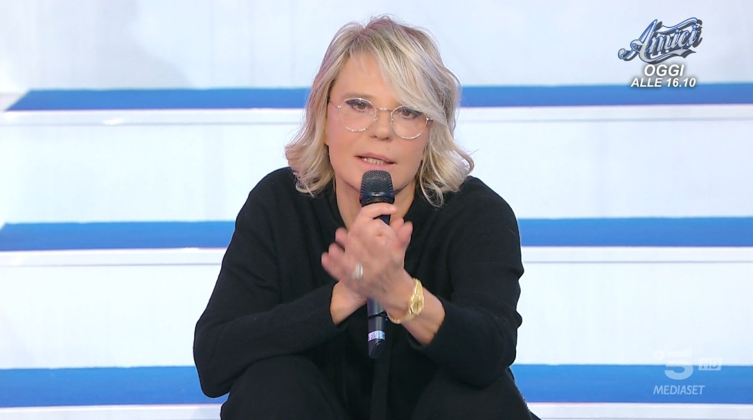 Uomini e Donne, puntata 29 gennaio 2025: Tina tronista, Gianmarco NON bacia Francesca