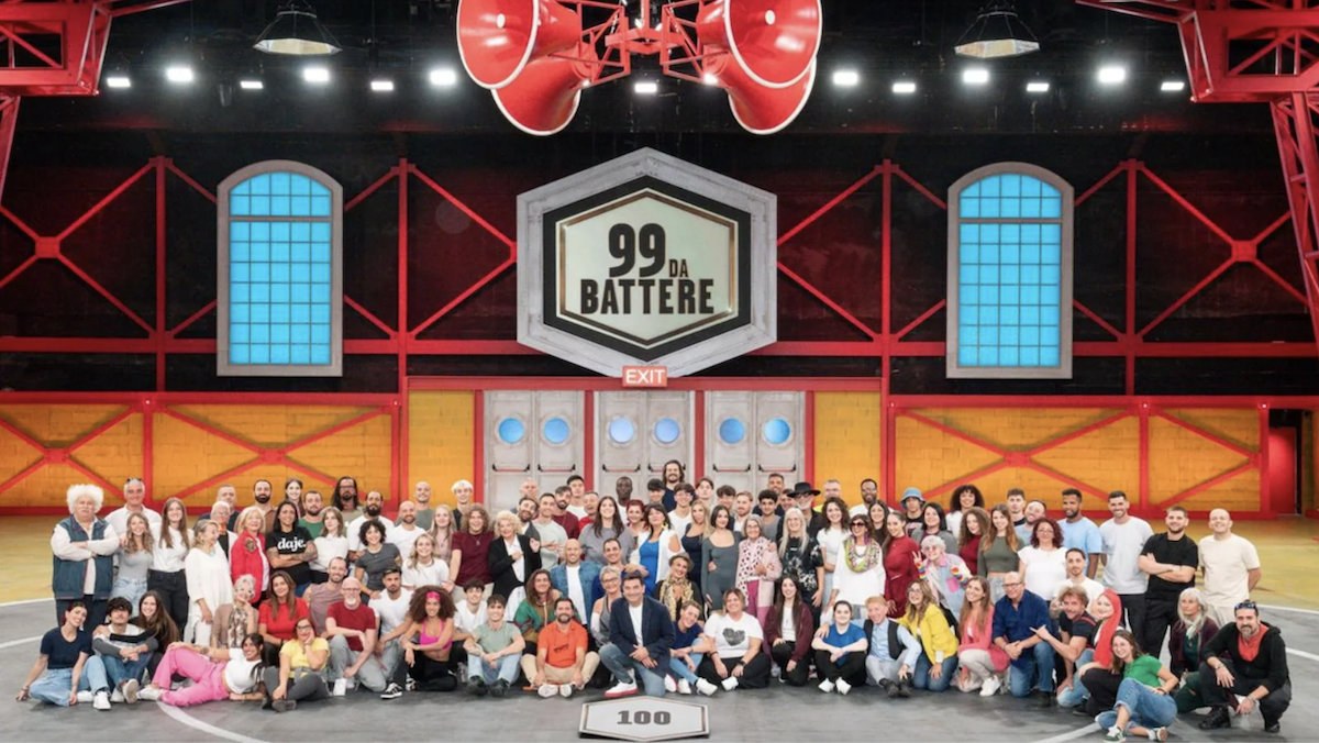99 da battere su Rai 2: ultima puntata e come funziona il nuovo game show con Max Giusti