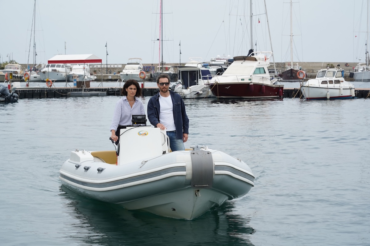 Le onde del passato, anticipazioni seconda puntata 21 febbraio 2025: Bonnard cerca di scoprire il segreto di Anna e Irene