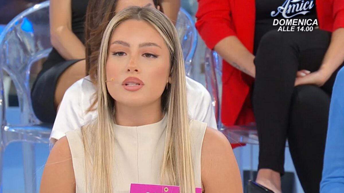Liane Arias: chi è la corteggiatrice di Gianmarco Steri di Uomini e Donne