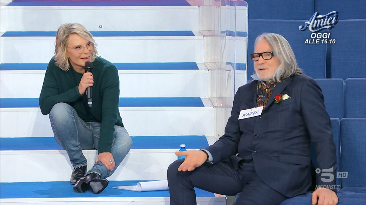 Walter: chi è il cavaliere del trono over di Uomini e Donne che si è dichiarato a Maria De Filippi (video)