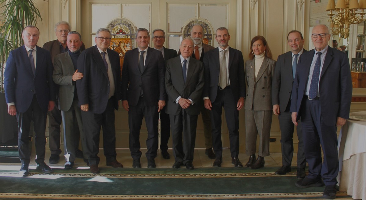 Premio Biagio Agnes 2025, i vincitori: Belve programma dell’anno, premiati Carlo Conti e Il Conte di Montecristo