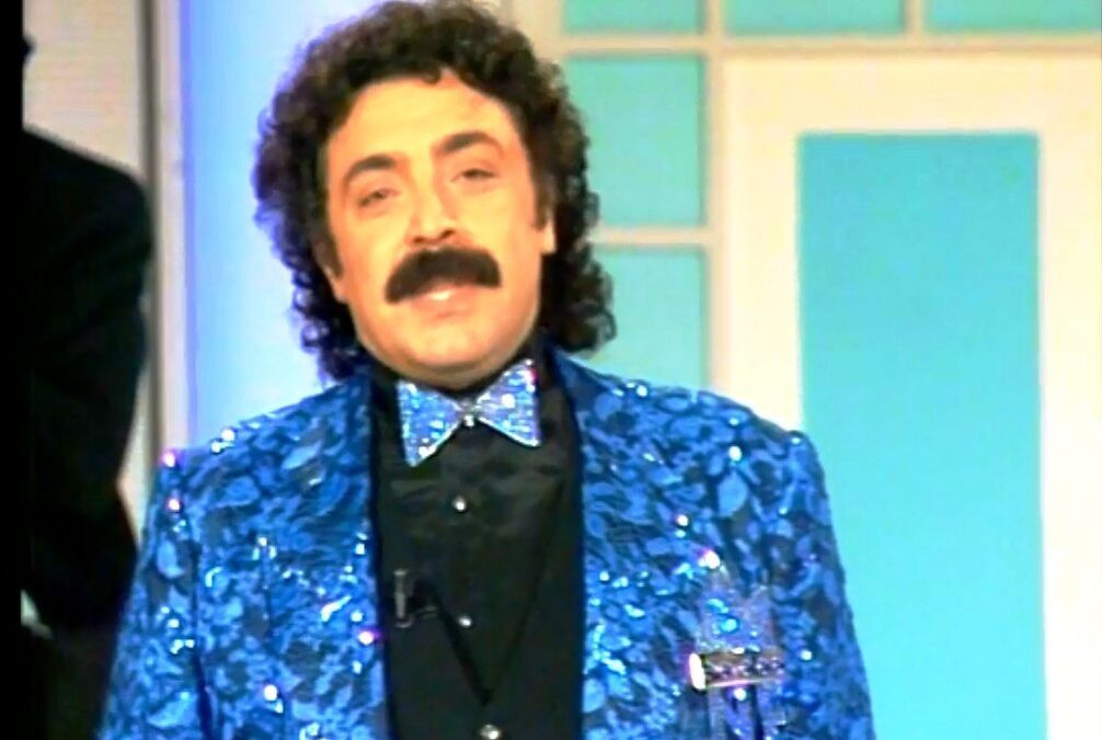 Nino Frassica torna nella seconda serata di Rai2 (Retroscena TvBlog)