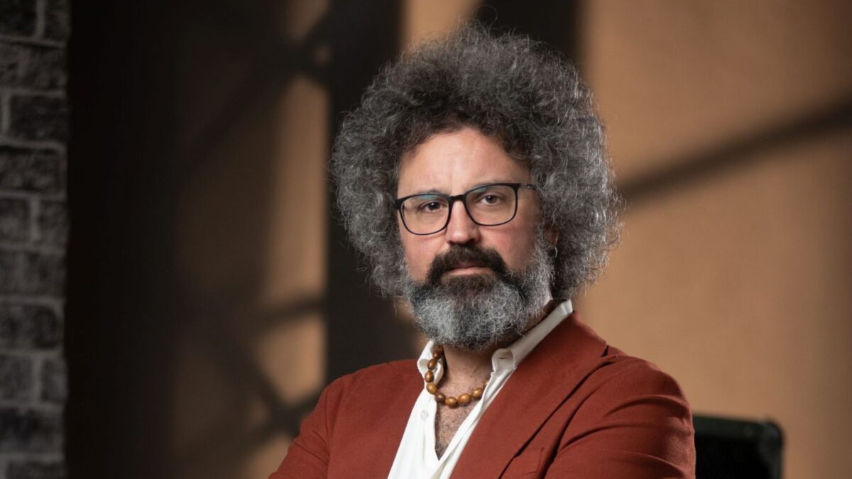 Quando sarai piccola, Simone Cristicchi: testo e significato della canzone di Sanremo 2025 (video)