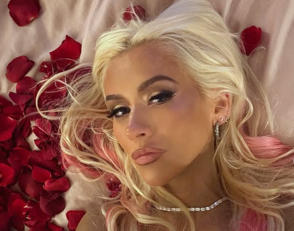 Christina Aguilera, concerto gratuito in onore ai soccorritori degli incendi boschivi di Los Angeles e il musical ‘Burlesque’