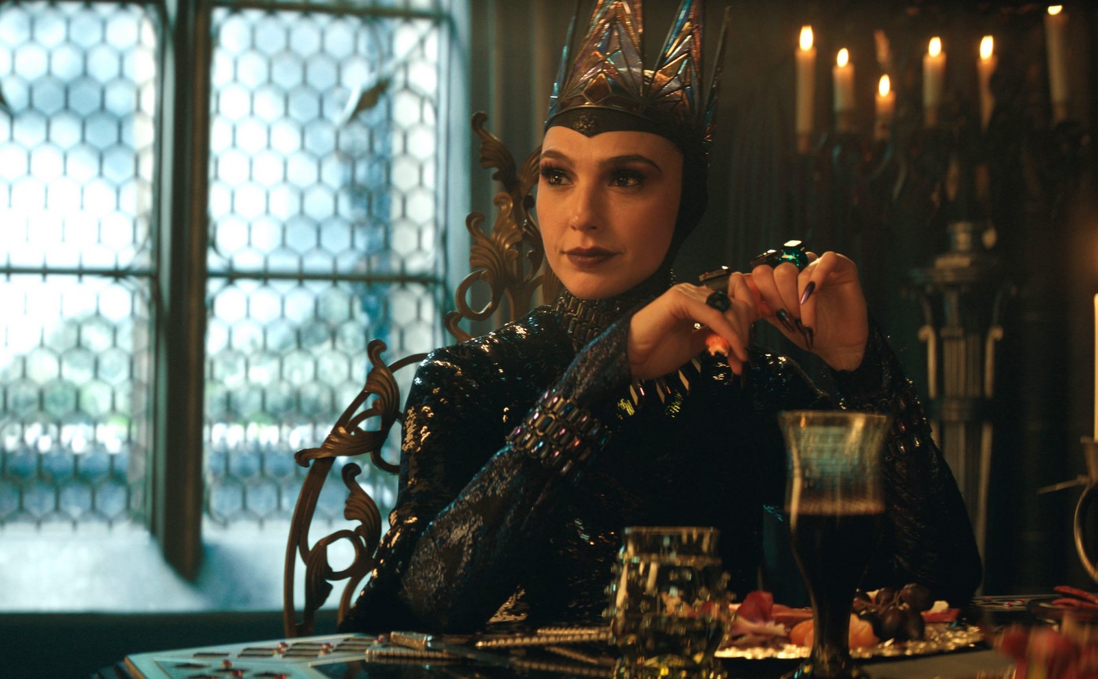 Recensione, colonna sonora e tutto quello che c'è da sapere sul remake live-action Disney Biancaneve, diretto da Marc Webb e interpretato da Rachel Zegler, Gal Gadot e Andrew Burnap.