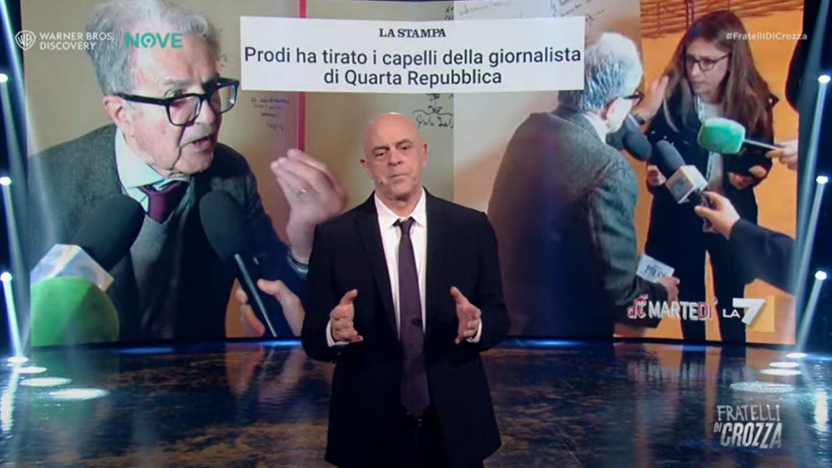 Crozza contro Prodi: “Ha smantellato l’Iri e trasformato l’Europa in un baraccone”