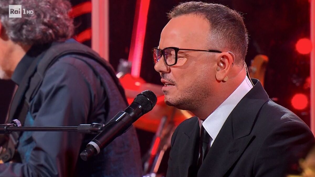Ascolti tv venerdì 7 marzo 2025: The Voice Senior 3.7mln (23.3%), Le onde del passato 2.3mln (13.5%)