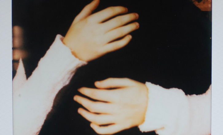 We Hug Now, Sydney Rose: testo, traduzione in italiano e significato della canzone