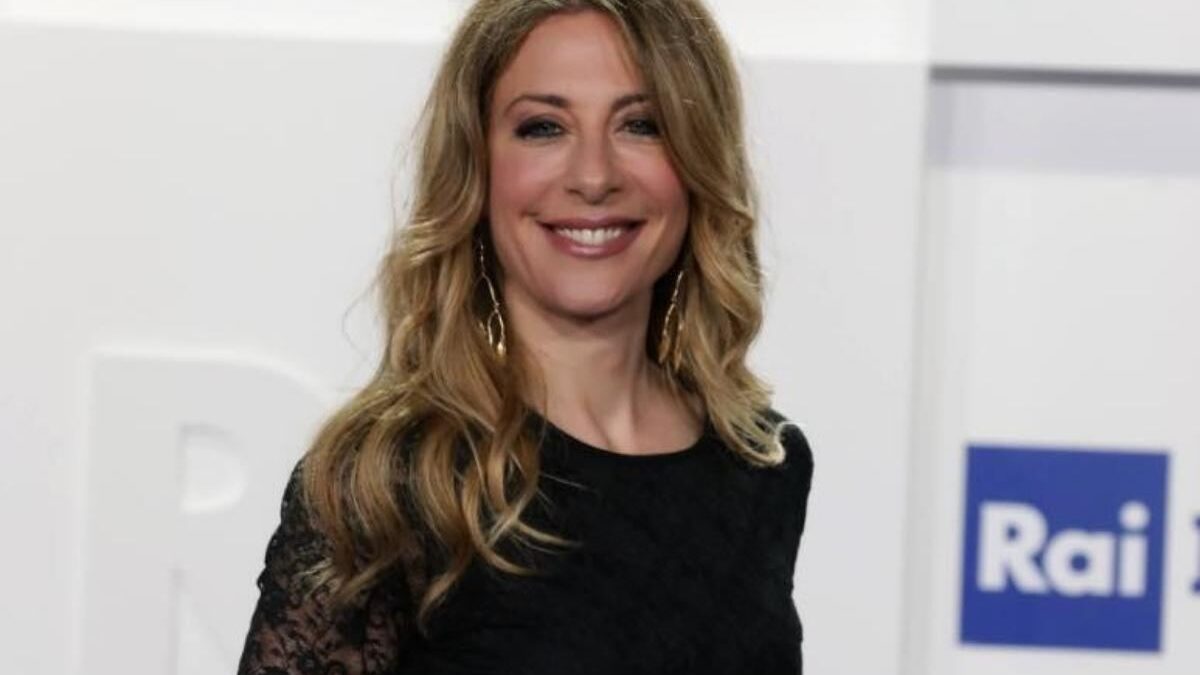 Francesca Fagnani: età, biografia, carriera e 5 curiosità sulla giornalista di Belve