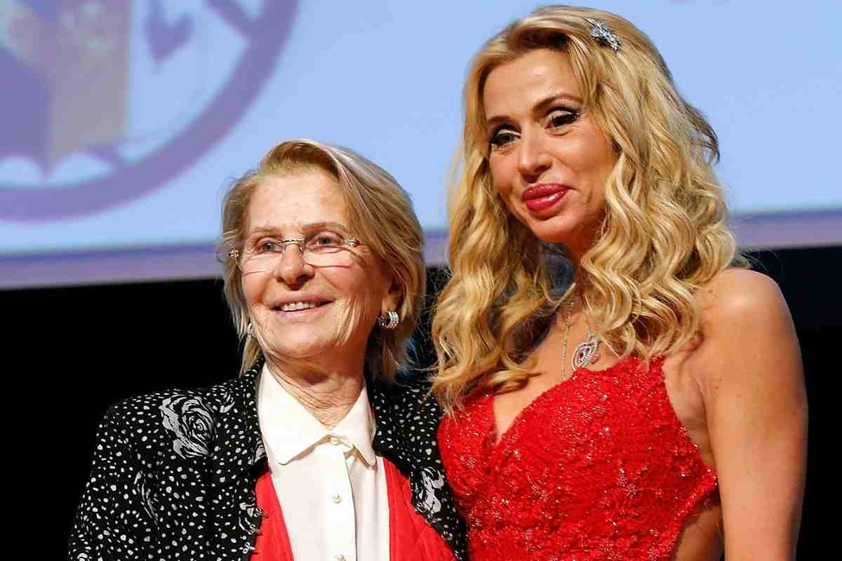Chi è Gianna Orrù, la mamma di Valeria Marini. La lite raccontata in tv, tra silenzi ed incomprensioni
