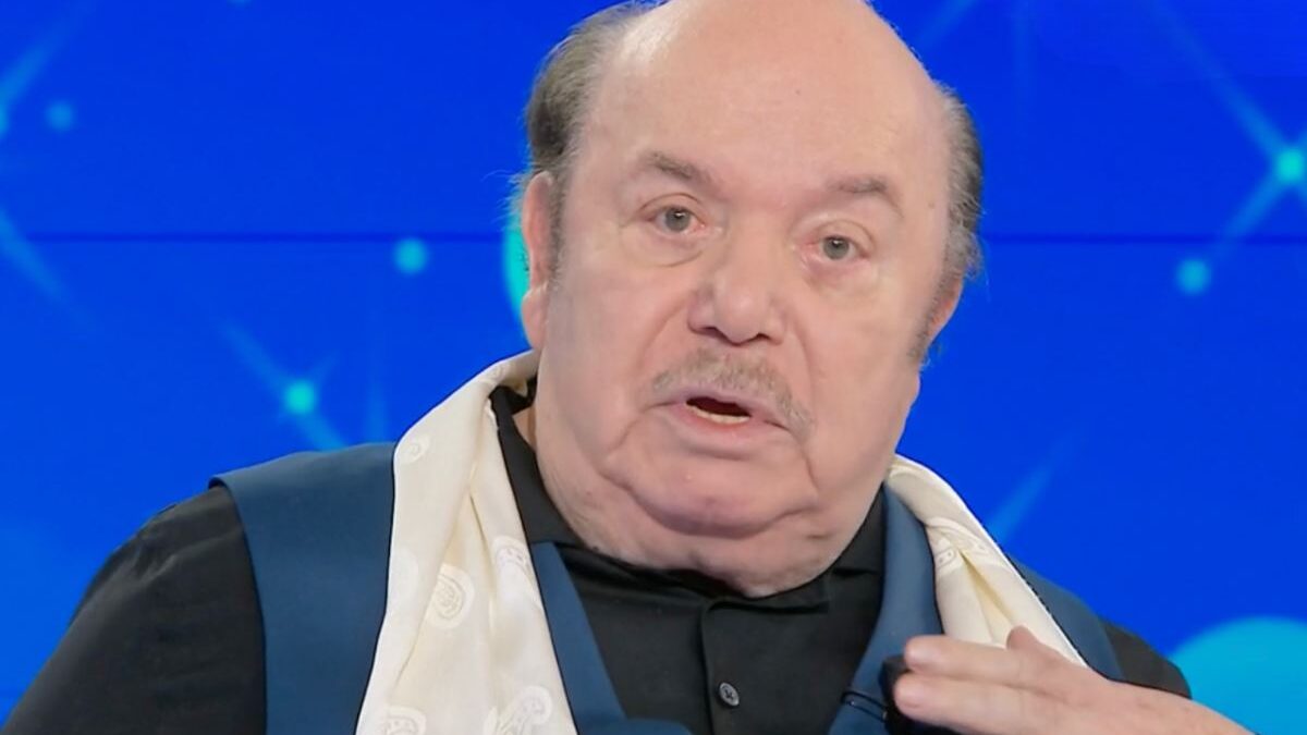 «Papa Francesco era il mio fratello minore», Lino Banfi commosso da Mara Venier