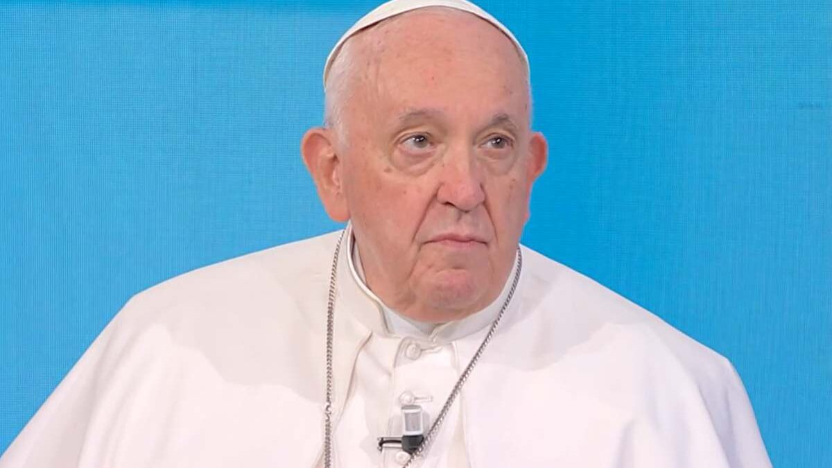 Addio a Papa Francesco: il cordoglio di Mara Venier, Lino Banfi, Carlo Conti e altri vip sui social