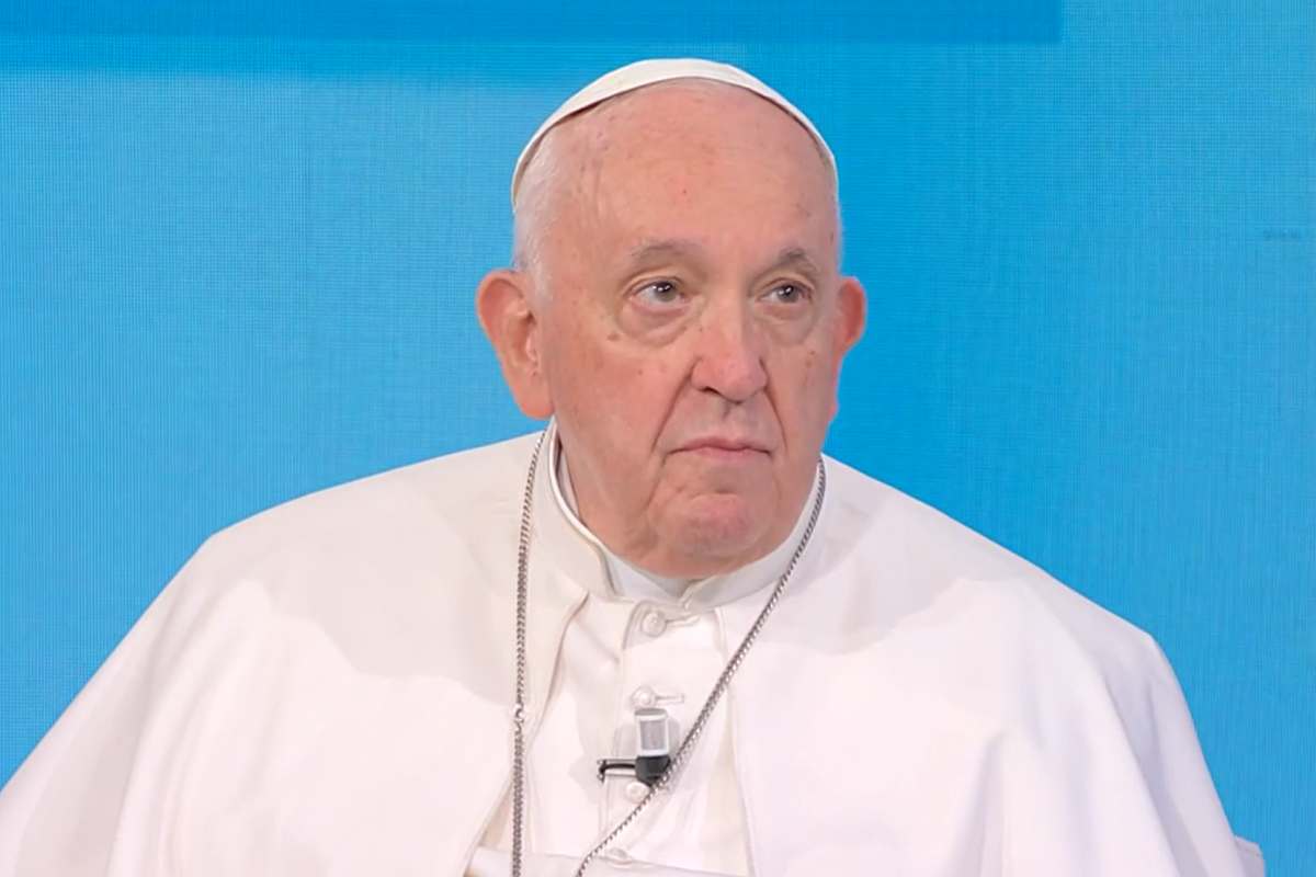 Addio a Papa Francesco: il cordoglio di Mara Venier, Lino Banfi, Carlo Conti e altri vip sui social