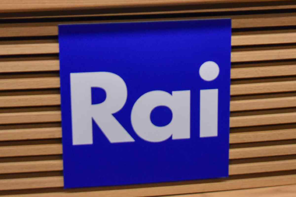 rai palinsesto estivo affari tuoi alberto angela pino insegno