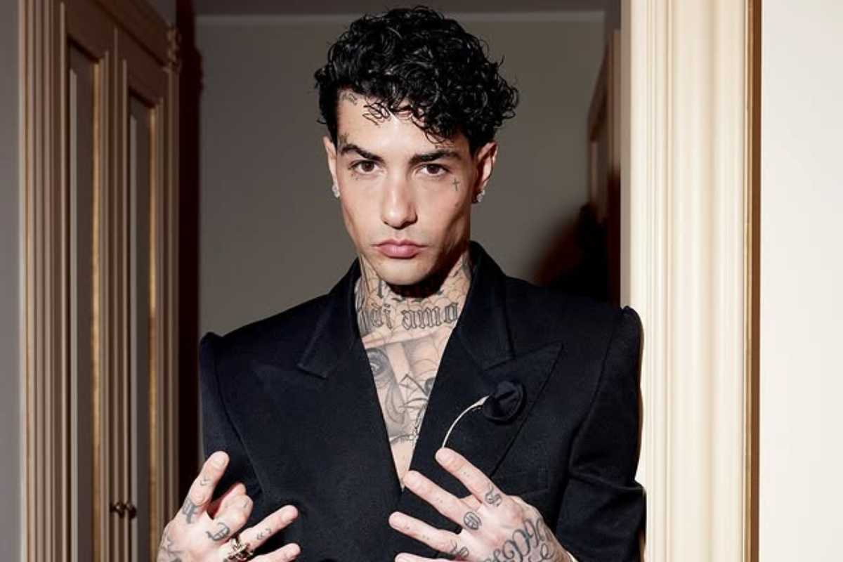 Tony Effe, tutto sul rapper che ha debuttato al cinema a 4 anni
