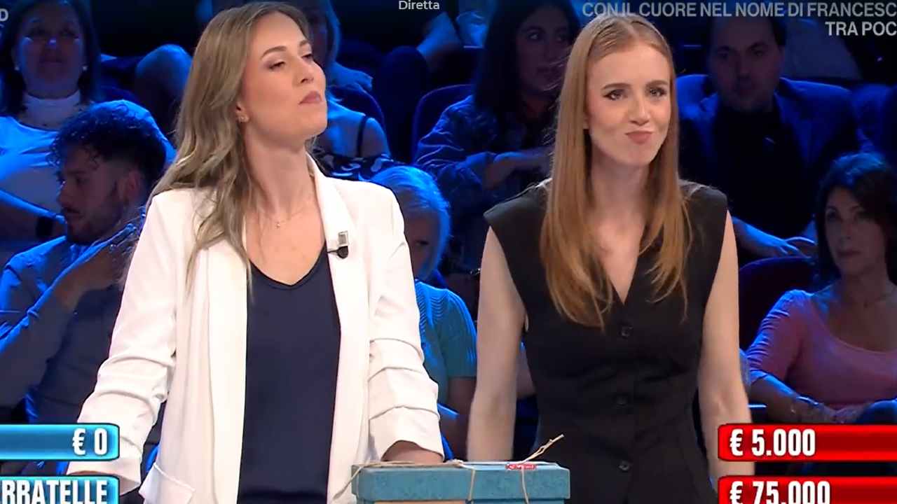 Affari Tuoi, Valeria dall’Abruzzo perde tutto quanto. Dice no al Dottore e torna a casa a bocca asciutta