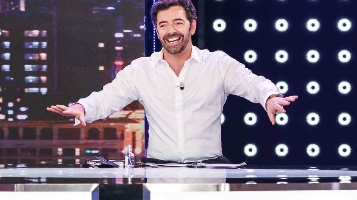 Rai e Mediaset, Alberto Matano supera Gianluigi Nuzzi. I numeri del pomeriggio televisivo accendono il palinsesto