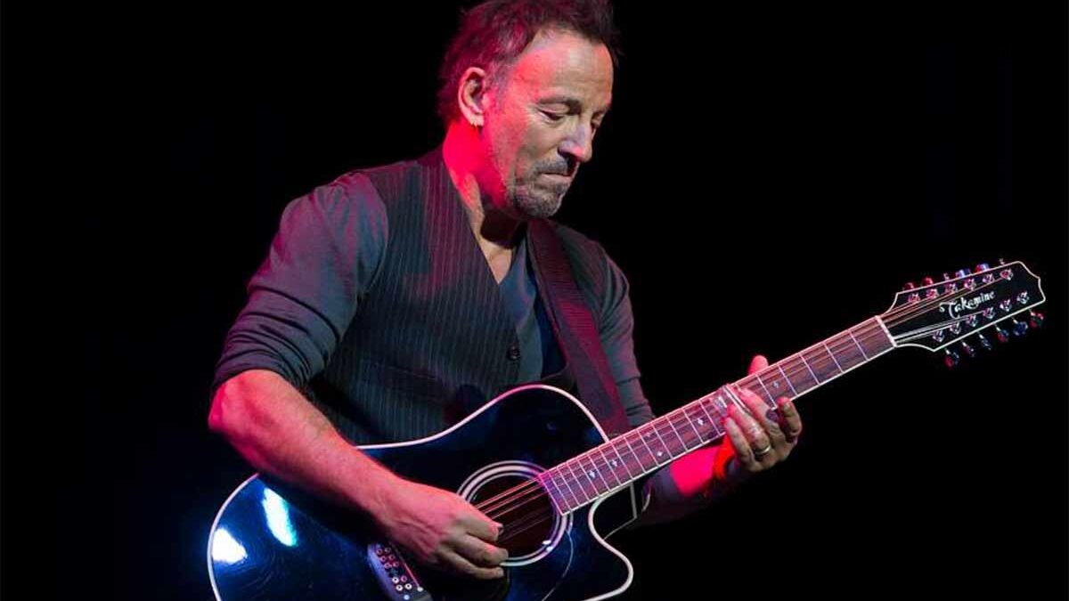 Bruce Springsteen risponde con la musica: da Manchester parte la sfida a Trump